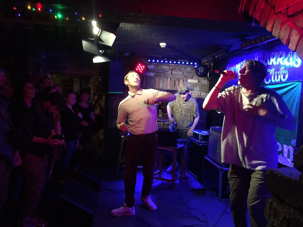 Clonguitarfest's tweet photo. @tpmlaws #onstage now at @DeBarraFolkClub for #clonguitarfest #cigf19 #gfest #clonakilty #irishFestival #folkclub #curryclub https://t.co/zOtrvgPcdK