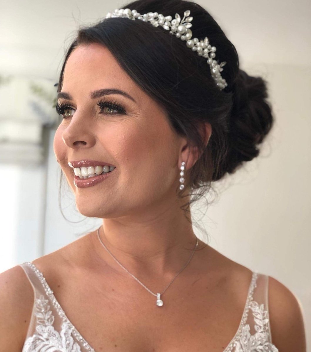 Yesterday's stunning bride Lyndsay ❤️👰
Thank you for choosing me to be your Artist on your special day.💞

#makeup #mua #makeupartist #wedding #weddinggoals #weddingglam #rockyourwedding #weddingmakeup #manchester #manchesterweddings #cheshire #cheshireweddings  #bridalglam