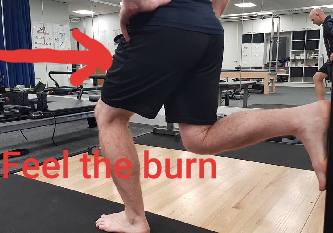 mickwhughes's tweet photo. I recently shared this exercise as a compliment to knee extensions &amp; squats to help people increase their quad function and decrease their knee pain following knee injury. 

Here's a breakdown of the exercise in 4 simple steps:... 1/2 https://t.co/6oIpHwr5cX