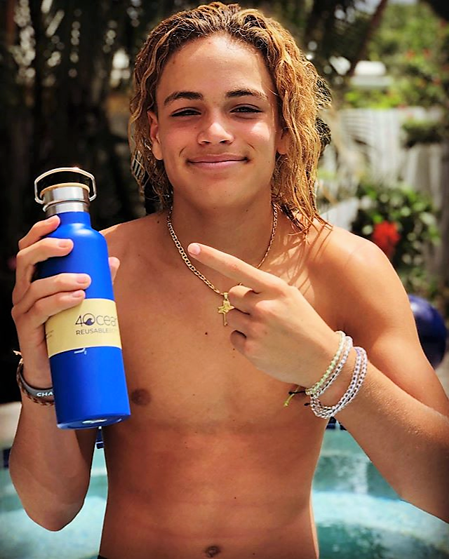 patrickmheaney's tweet photo. Every year, 8 million tons of plastic enter the ocean... Excited to be working with the @4oceanbracelets team to help bring awareness.
Visit: https://t.co/mi9h0MNCG2
https://t.co/aK4iQk63Ah
#4oceanpartner #spreadingawareness #4seaturtles #4sharks #4ocean #4oceanbracelets https://t.co/KhAq2kVHh3