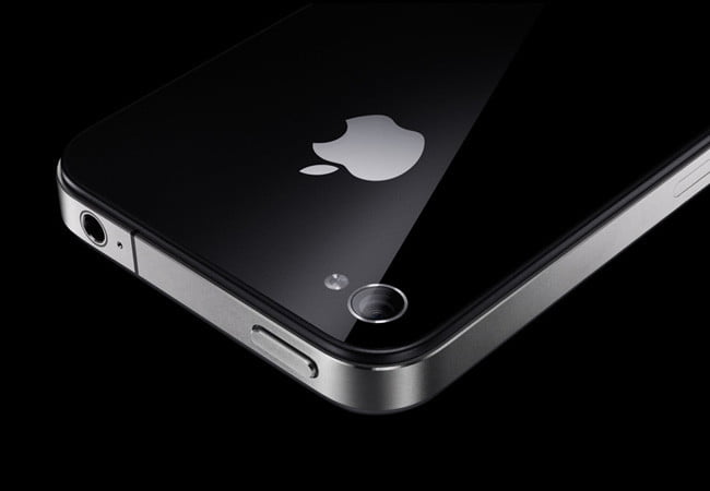 Man... there's nothing quite like seeing the iPhone 4 to remind you just how fuckin ugly phones are now.