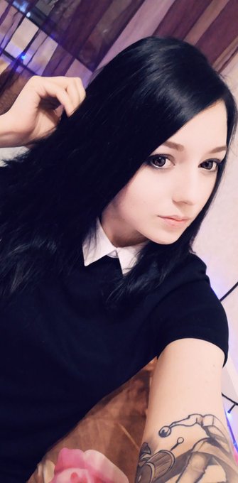 New hair color) https://t.co/MjAaU0Zndn