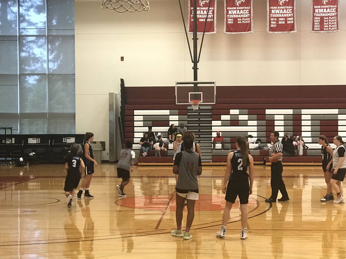 GHLadyTideHoops's tweet photo. And so we begin... #rolltides https://t.co/uWYvrUyeng