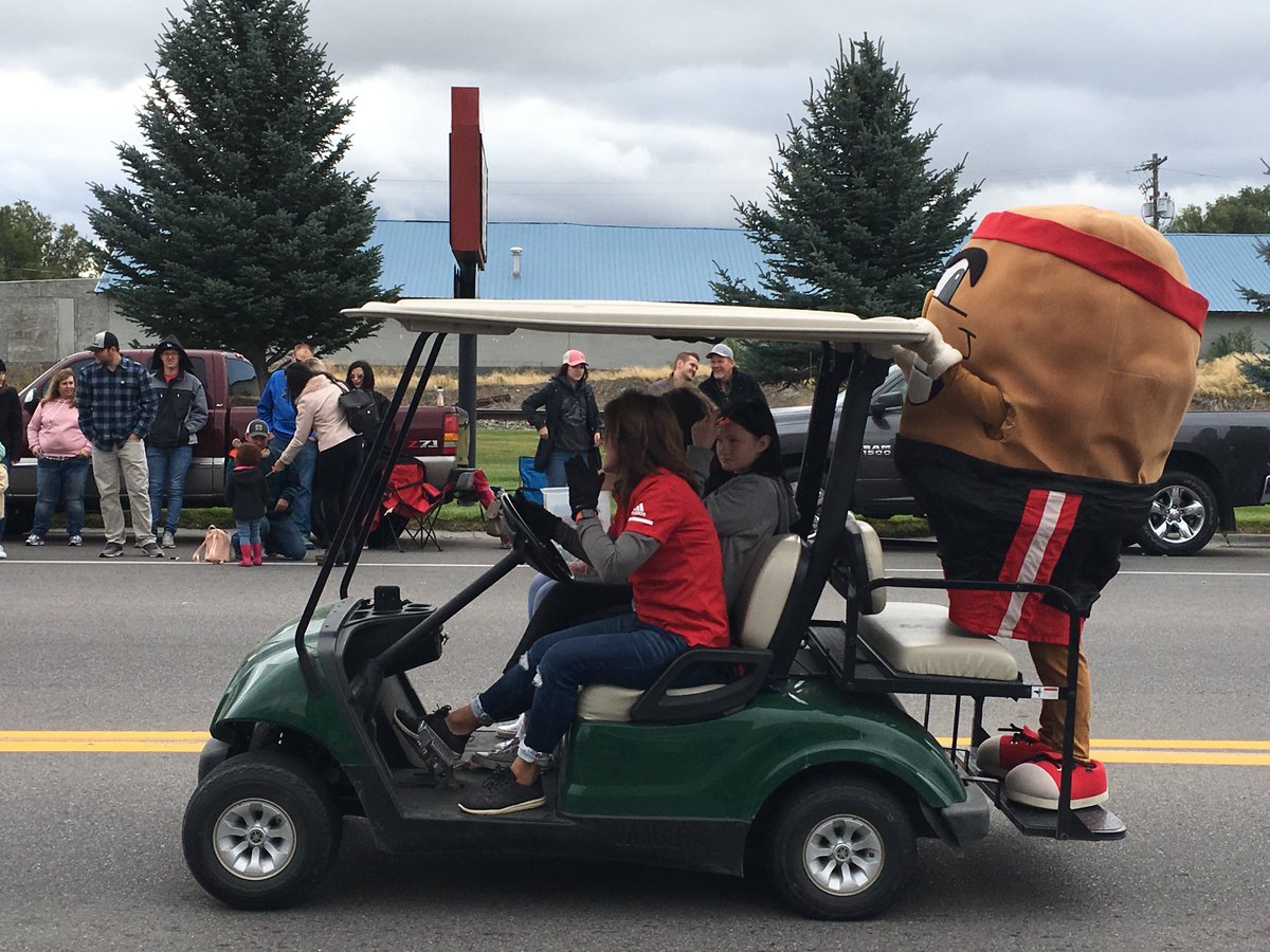 realTravisOler's tweet photo. I attended Shelley Spud Day in my hometown yesterday, September 21, 2019. Here are some pictures of the parade. Plenty of people dressed up as potatoes, and the winning float had potatoes dressed up as super heroes. https://t.co/hW3H1lpU8w