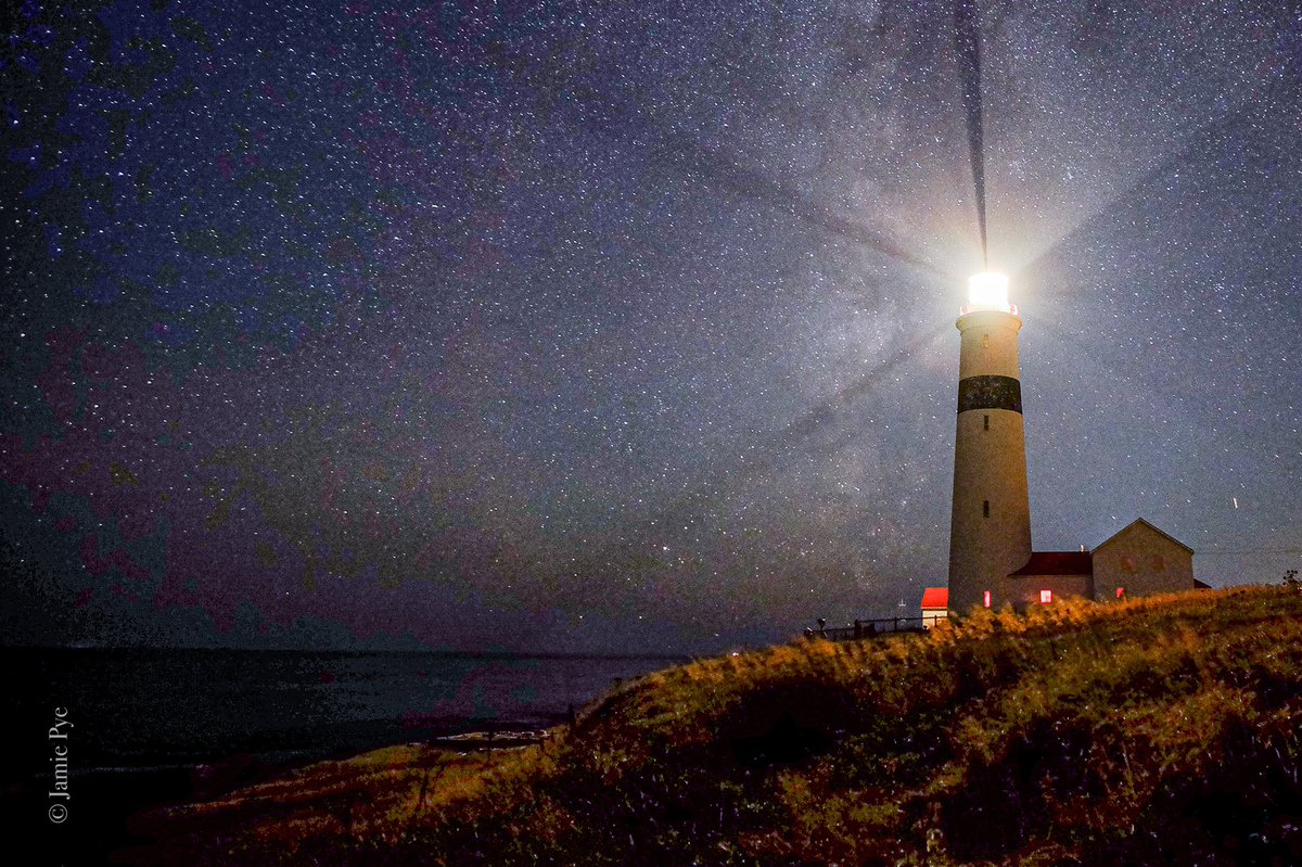 LabradorStraits's tweet image. She’s 125 feet tall, more than 160 years old, built from stone that’s more than 6 feet thick at her base and that beautiful second order Fresnel lens is bright enough to light up the #milkyway!  #ExploreNL