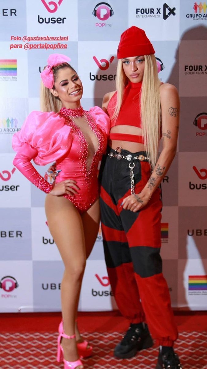 PortalPVittar's tweet photo. HQ’s | Pabllo Vittar + Lexa na parada LGBTQI+ no Rio de Janeiro. https://t.co/h3EGPNViYJ
