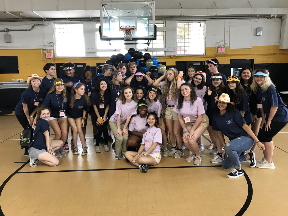 miIeystewert's tweet photo. best class ever at the best event ever 🐝⭐️😢❤️ https://t.co/Kt4PTa3E8v