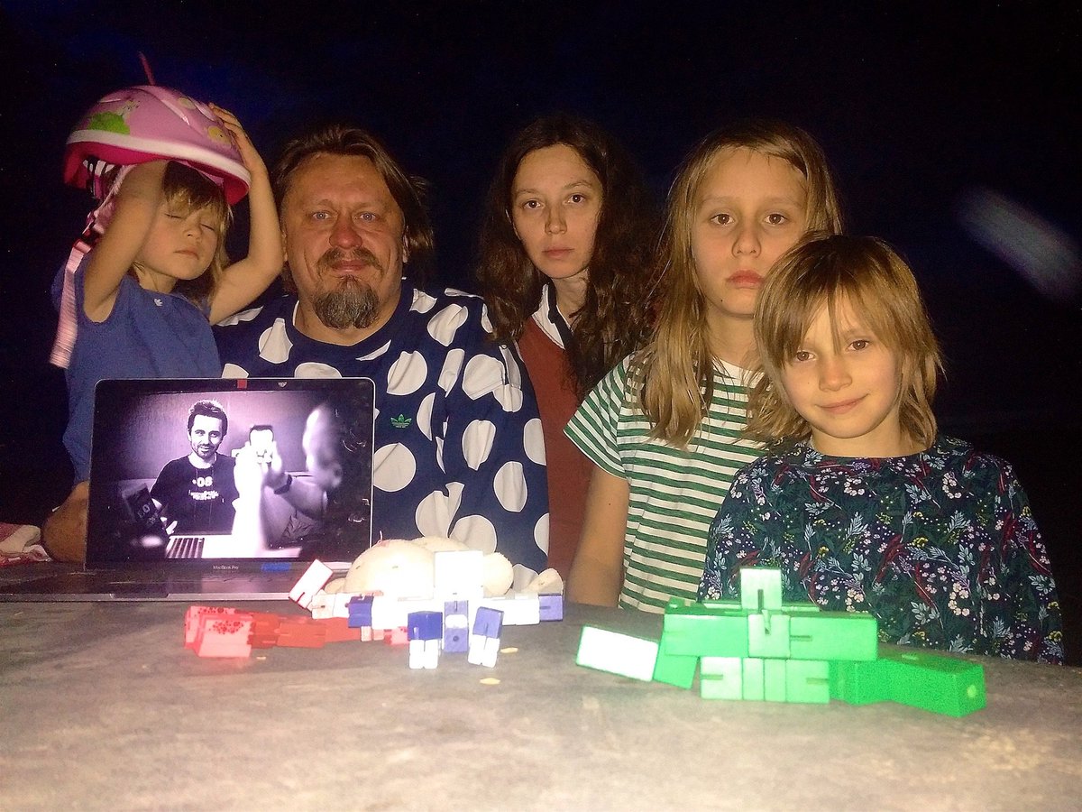 ЛЕНЕ ЕБНУТОМУ ЧЕТЫРЕ

Четыре года назад погиб Леня Ебнутый. Группа Война чтит память великого русского художника — free-voina.org/post/187887377…