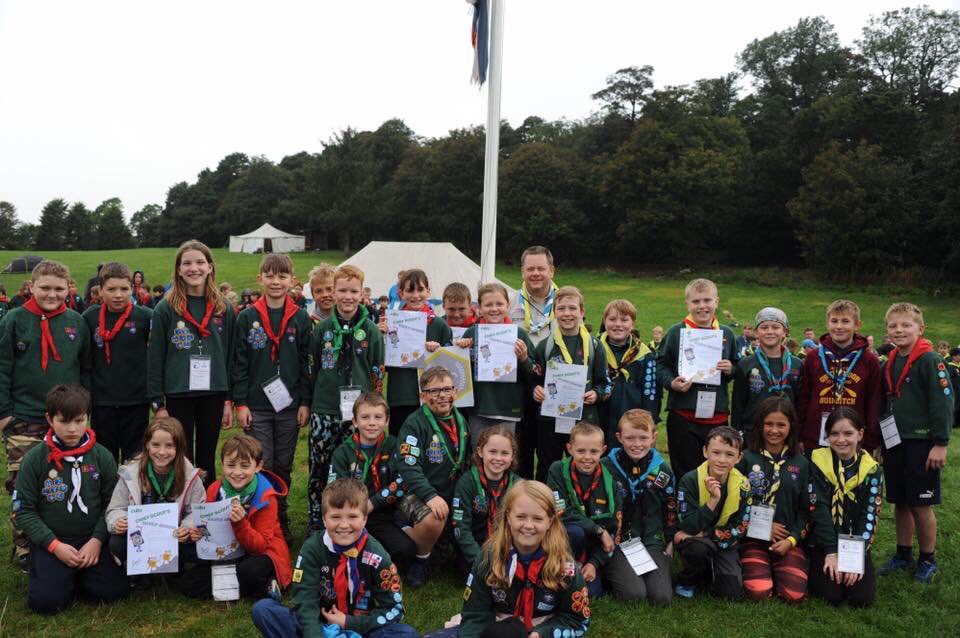 Sharkey_Scout's tweet photo. Great to see #TopAwards presented &amp; celebrated @TheHowlingCamp 

Scouting offers so much &amp; it’s right that we celebrate our Young people’s achievements #Congratulations #ProudLeaderMoment 

Thank you to all our wonderful leaders who make this possible #Volunteers #AmazingLeaders https://t.co/nKElWfHjRf