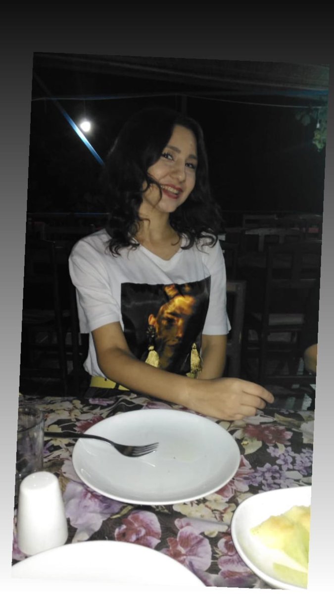 Simgemderler's tweet photo. Bana iyi geceler demeyende nerden biliyim 🌸 https://t.co/TH00hubTBZ