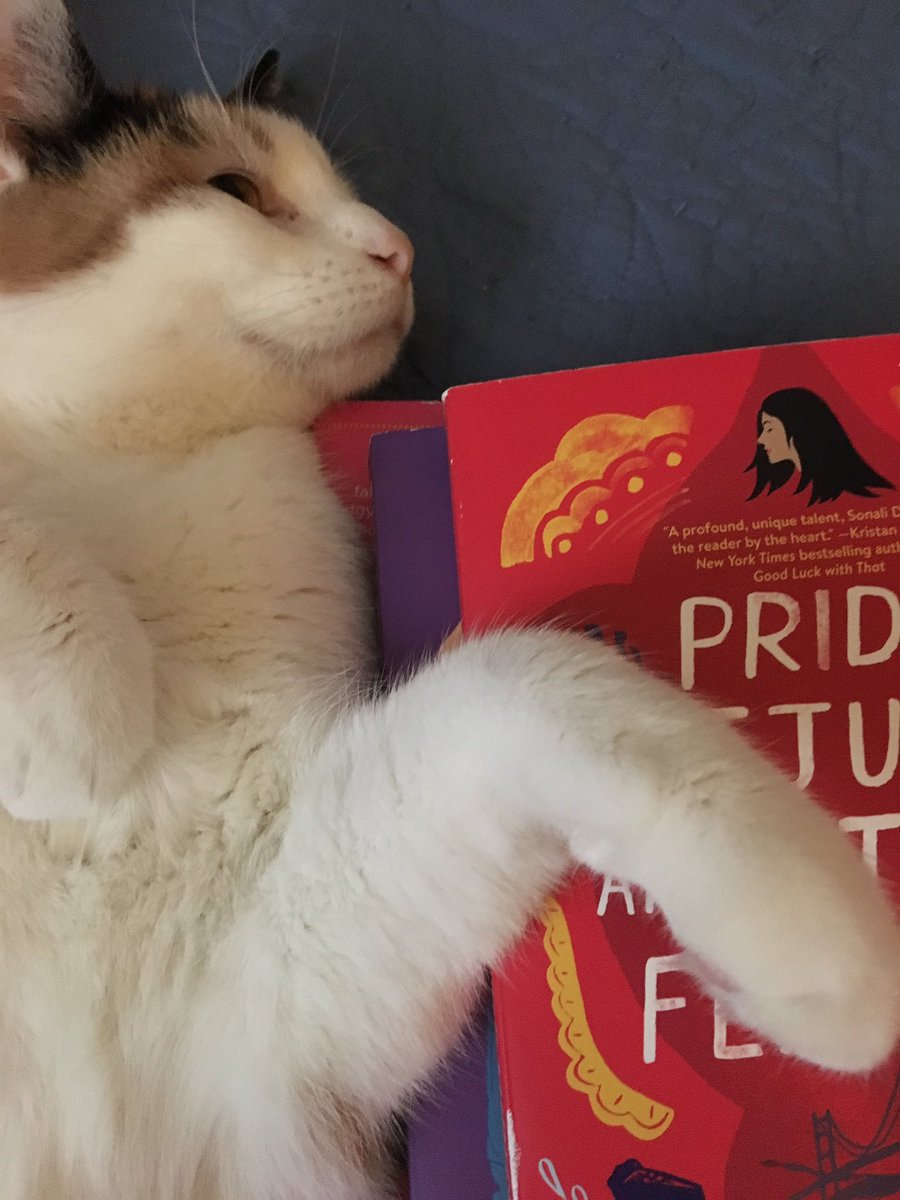 EditingSkeleton's tweet photo. The panels yesterday at #BookFestSTL were so great! Oh, and Calypso is happy with my purchases π https://t.co/WKI7sHwWga