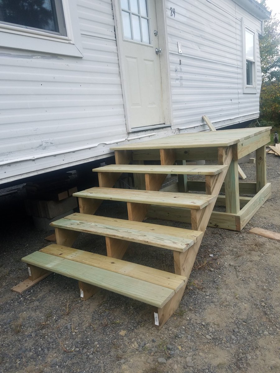 ageofnight's tweet image. I needed a concrete, surmountable goal after yesterday's frustration. So we built some steps! Now we don't have to climb a step ladder to get in the trailer 🤣

#homeimprovement #diy #familyproject