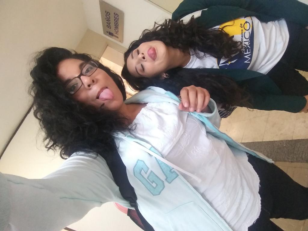 La bioloca🐍 tweet media