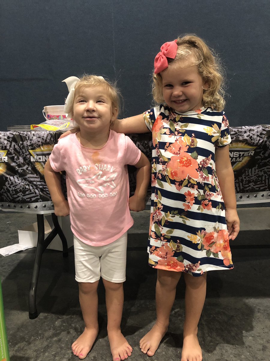 AshleaDunkerly's tweet photo. We had fun celebrating @Jayklin1 today 💗 https://t.co/WSJ485Ptmx