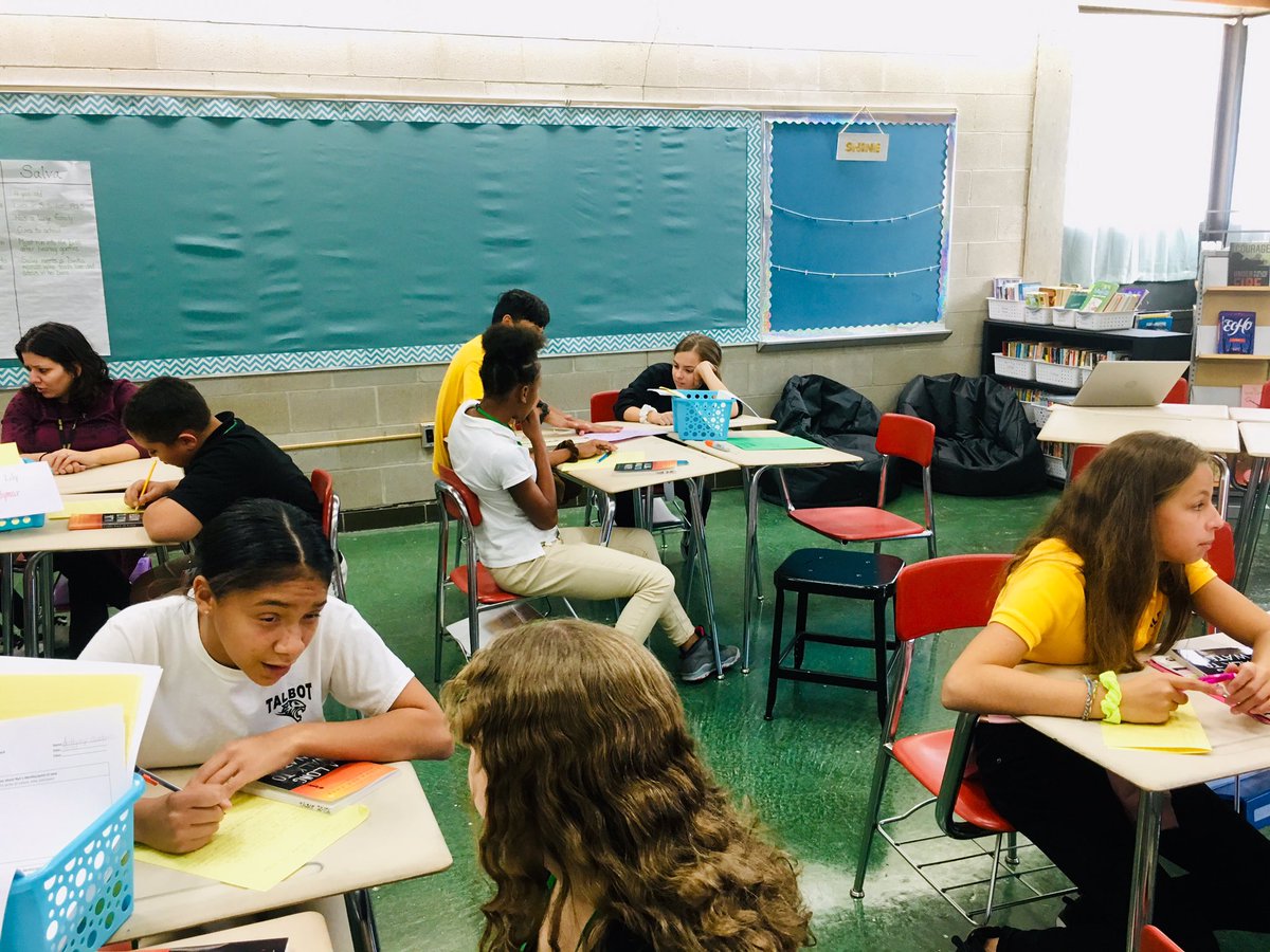 MsVecoli's tweet image. @frps_Talbot 7th grade participating in #engagingdiscussions about A Long Walk to Water as part of their 1st World Cafe 🗣🌎