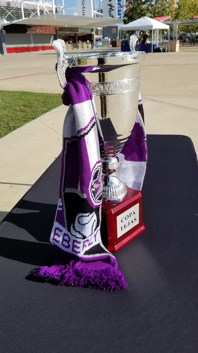 If you're out at the <a href="/AustinBoldFC/">Austin Bold FC</a> match tonight, be sure to come by the main concourse and say hi to the <a href="/copatejas/">copatejas</a>.  It's super happy to be in Austin for a year. We're glad to be the Austin sponsors of the competition along with <a href="/Cinco12La/">LaCinco12</a> .