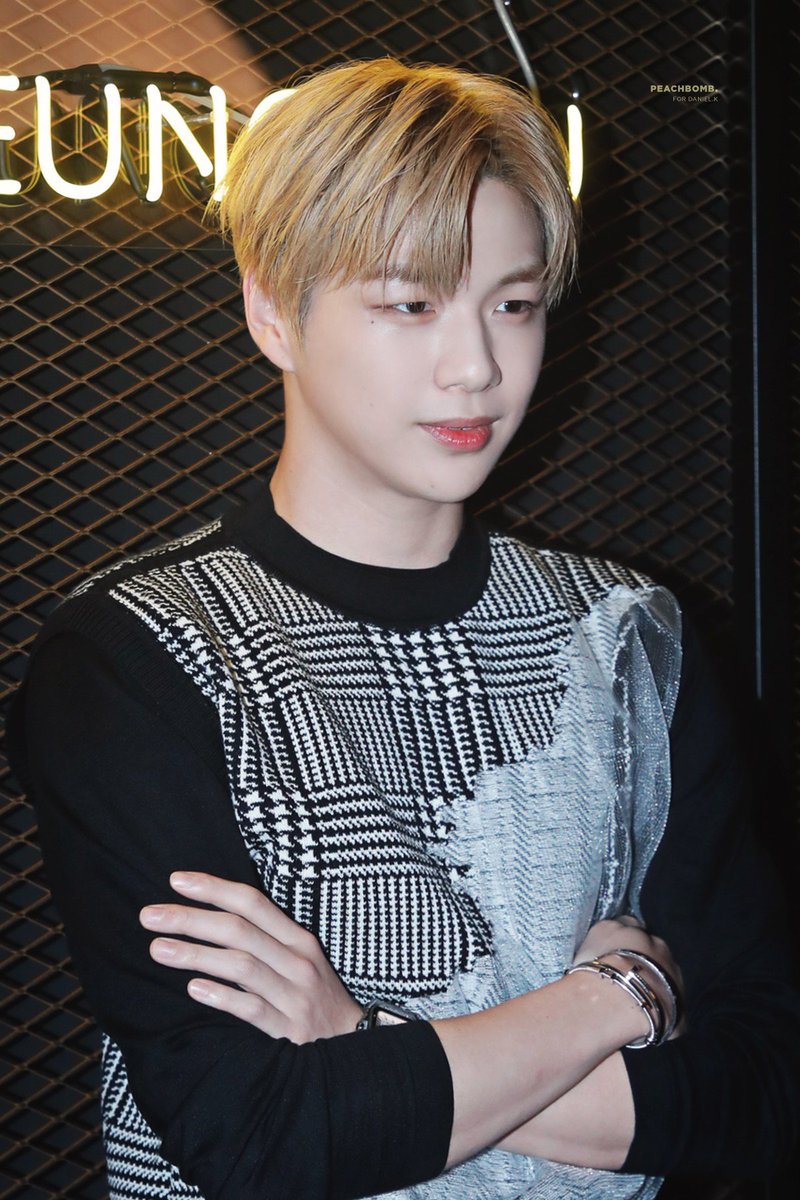 peachbomb1210's tweet photo. 190919 Cartier

강다니엘 잘생겼다! (쩌렁쩌렁

#강다니엘 #KangDaniel https://t.co/jU5OUhmSrl