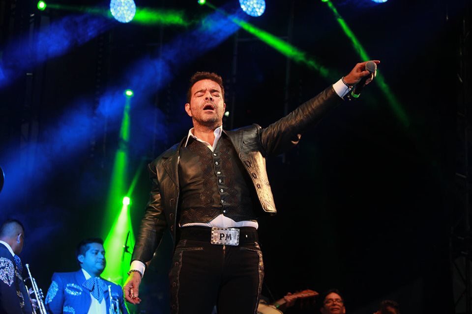 feriazac's tweet photo. Continúan los eventos en el foro “Estrellas del Recuerdo” de la Feria Nacional de Zacatecas 2019. En ésta ocasión, se presentó un artista reconocido por su trabajo tanto en la música como en la televisión: Pablo Montero, quien ofreció una velada inolvidable a los asistentes. https://t.co/fnaHO0IJBo