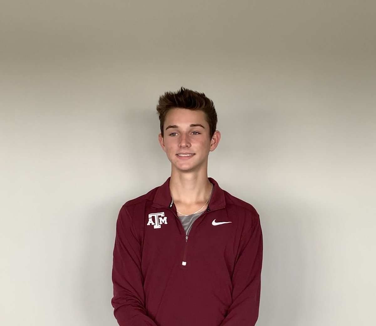 Amazing official with <a href="/aggietrk/">Texas A&M Track and Field</a> 🙏🏽