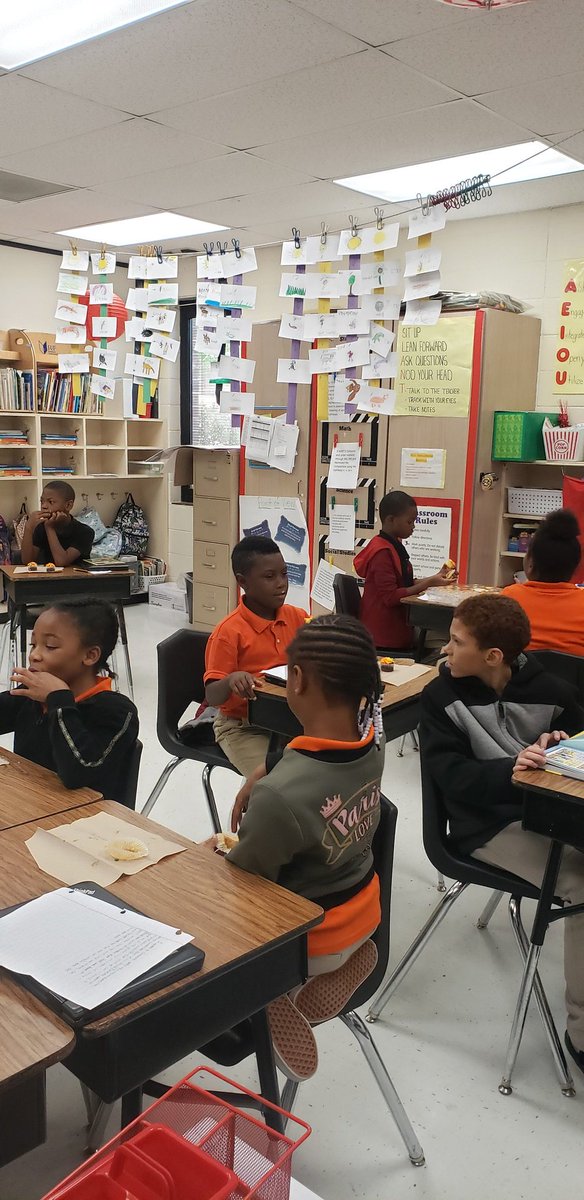 McCroreyListon's tweet photo. Congrats to @Ms_Camack  and @MelanieMiller41 classes for having the most parent participation during Open House! #sweettreat #mlstsoars https://t.co/Q7uDz9ySHz