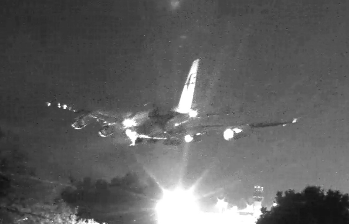 AirportWebcams's tweet photo. After a 13hr flight from Kuala Lumpur, Malaysia Airbus A380 9M-MNF just landed at Manchester, likely one of many CAA-chartered aircraft for the huge repatriation of Thomas Cook customers. The company's insolvency is expected to be announced within hours. https://t.co/lvYTQgSZCM https://t.co/ZWkj4BJfGi