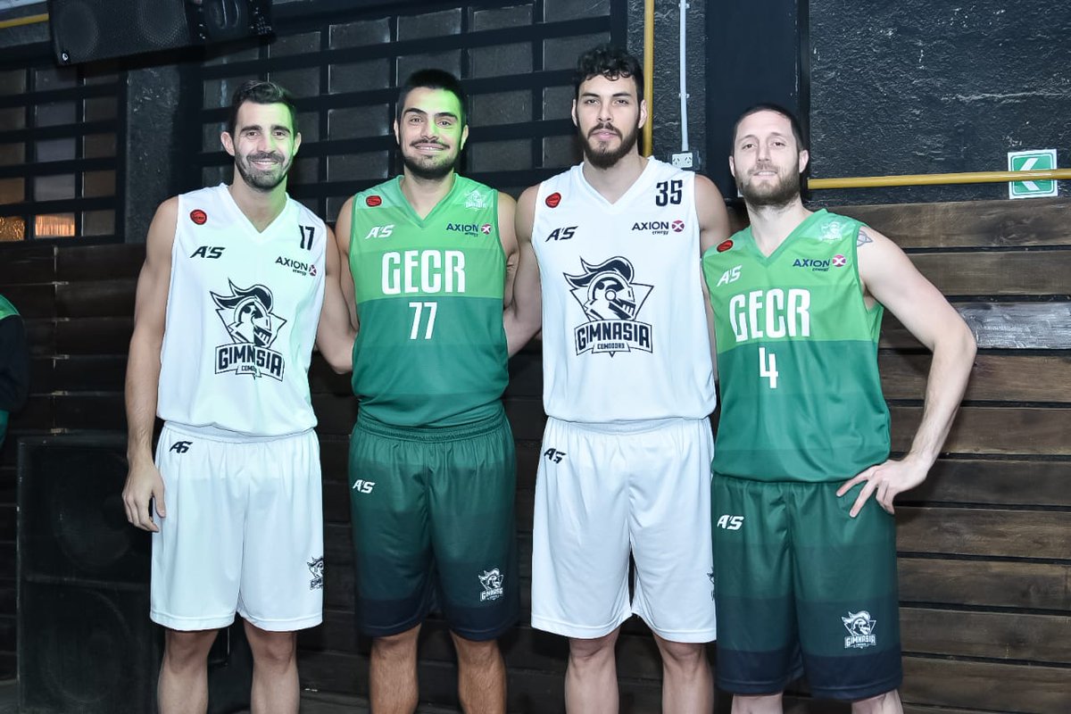 GyECR's tweet photo. 🏀 @GyECR presentó su nueva indumentaria y el plantel profesional para la @LigaNacional 2019/2020, en @LaPatagonicaOK.

El jueves 26/9 iniciará su camino en el #Súper20, recibiendo a @CASLABasquet desde las 21:00 horas, en el Socios Fundadores. #VamosGimnasia 💪🏼

📸 @motareales https://t.co/FXwVMKmmnd
