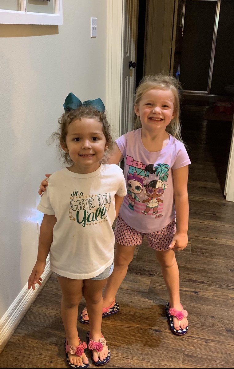 AgTeach_Sefcik's tweet photo. A fun filled weekend with family & great friends! #sooverdue #besties #bearkatsfootball #ourlittleczechxican #cousinbears #foreverfriends #roadtrips #toomanypicstopost https://t.co/qlSCWAw8pJ