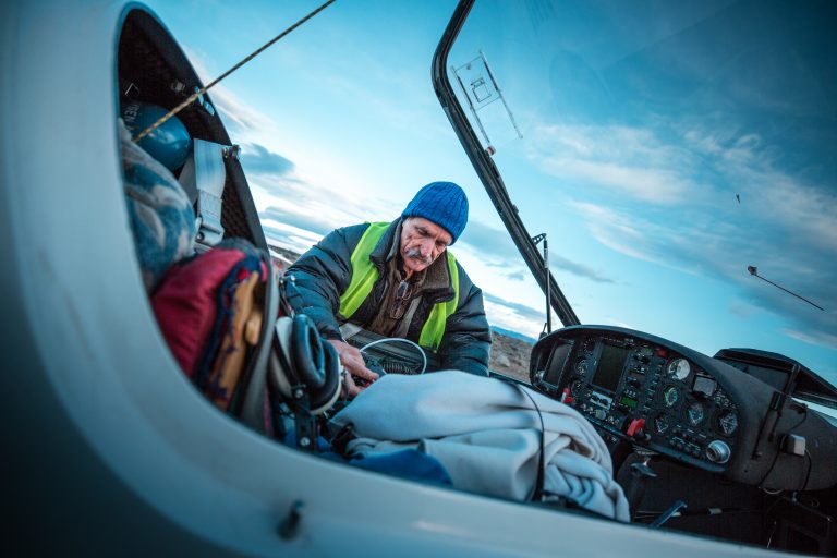 GlidersGp's tweet photo. Congratulations to Klaus Ohlmann soaring the Stemme S10 1,693 klm in South America south to north while reaching over 6,0000 mts (over 20,000 feet) at an average speed of 170kph.https://t.co/wVDRy2yEi0 https://t.co/yww9jOa6mD
