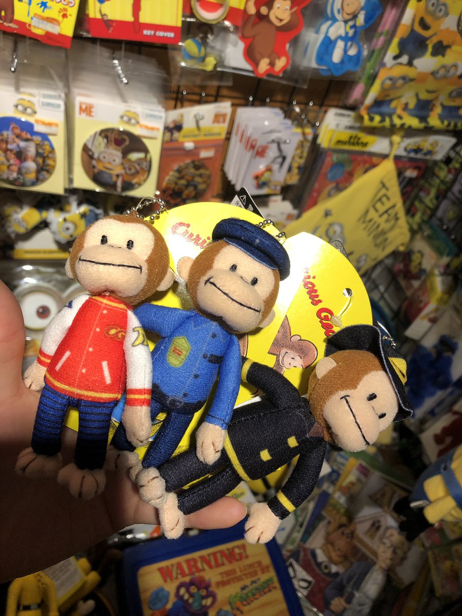 ヴィレッジヴァンガードお茶の水店 おさるのジョージグッズ入荷 ティッシュカバーや スカジャン 警察官 消防士に扮した キーホルダー そしてそして 黄色い帽子のおじさんキーホルダーも入荷 黄色い帽子のおじさんグッズ珍しいと思うのでぜひ