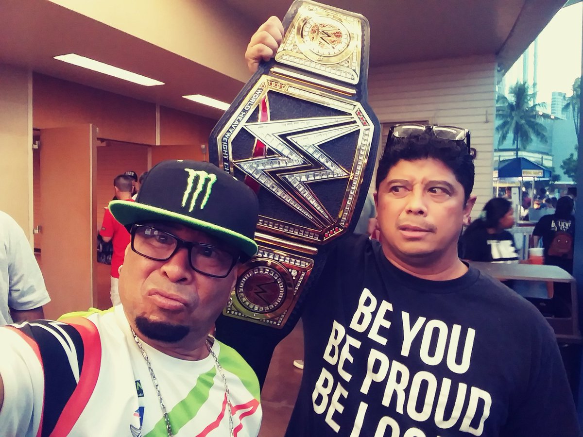 lilguy808's tweet photo. #WWEHonolulu 
found this lying around
@AUGIET going keep em!! https://t.co/5347D9P87i