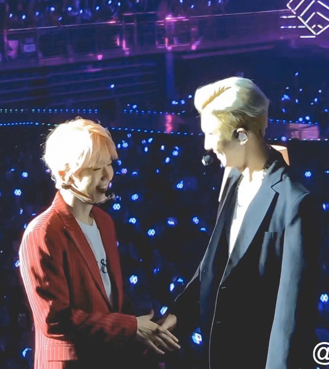 TheChanBaeker's tweet photo. chanbaek stop being boyfriends challenge: FAILED https://t.co/eO18xwYQ5K