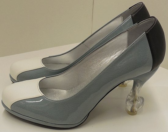 まんだらけ中野店 コスプレ館 ちゃけちょけ Super Groupies 新テニスの王子様 パンプス 氷帝モデル が入荷しました サイズは23 5cm 箱無しなのでお求めやすい価格になってます 猫脚のヒールが可愛いんです T Co Gwyraoinc0 ちゃけちょけ