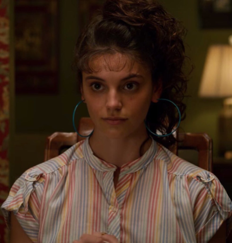 UVRaindrops's tweet photo. “Do you girls want a cookie? They’re fresh out of the oven!” 🍪 Here is my custom made Funko Pop of Heather Holloway from the third season of Stranger Things. I wish we could’ve seen more of Heather! #StrangerThings3 #HeatherHolloway https://t.co/hEpw4RqMN4