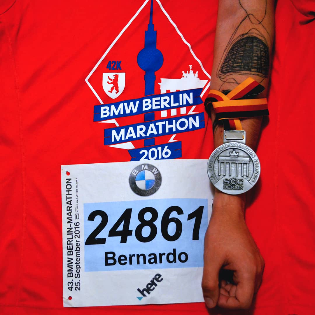 bernaklein's tweet photo. • B E R L I N 2 0 1 6 •
#MedalMonday #Berlin #Reichstag #SirNormanFoster #Tiergarten #BrandenburgerTor #Tatoo #2016
#BerlinMarathon #PartOfOne42 #Deutschland #ÜberAlles #Miyagi https://t.co/epfClxmm7G