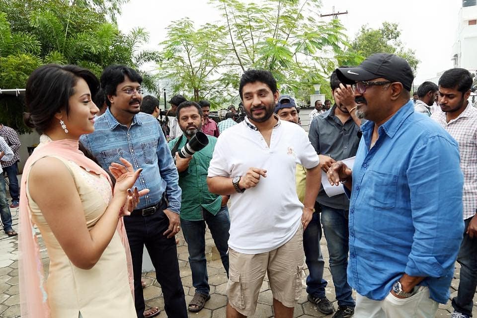 EFH9MM2UEAEW7u2?format=jpg&name=medium