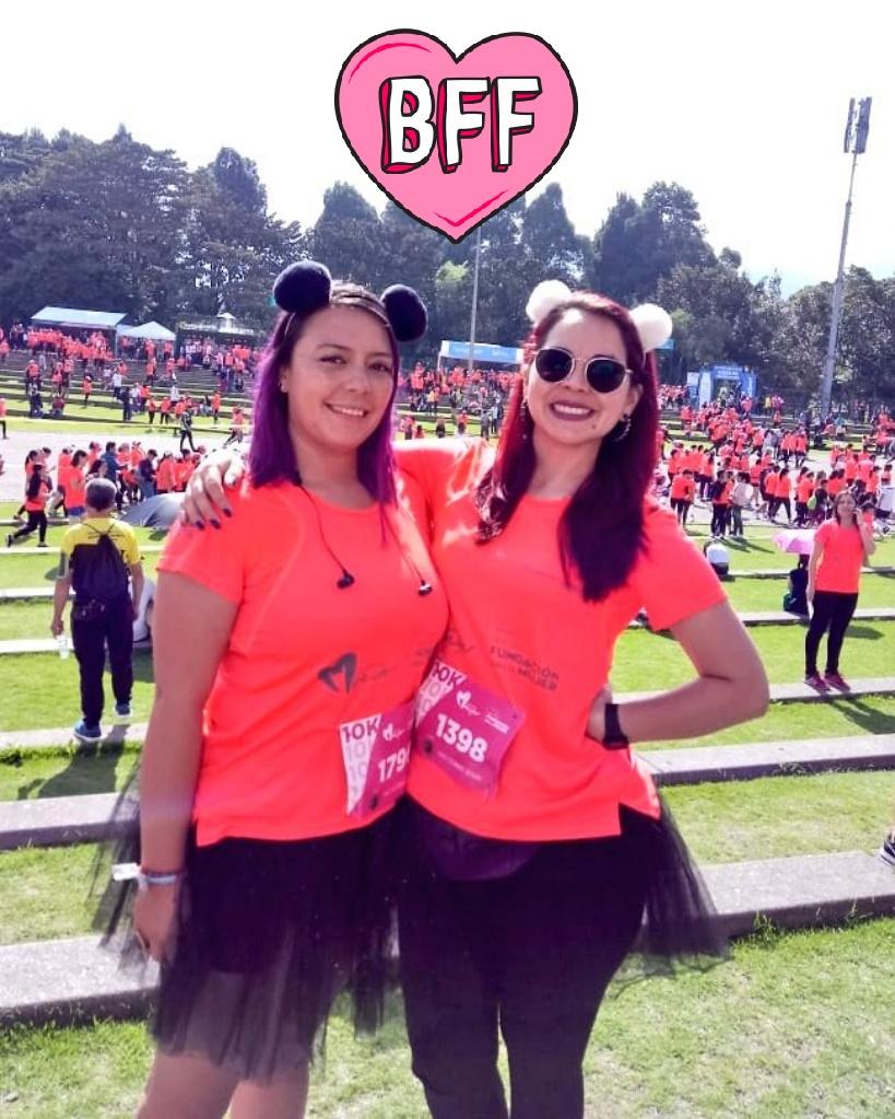 Las lesiones se hicieron presentes, aparecieron alergias que creí habían desaparecido. Llegar a la meta de la mano de ella fue sentir realmente #NoEstasSola #NoTeRindas Gracias 🐼 <a href="/KateBarrios12/">Caterine Barrios</a> por estar a mi lado.
<a href="/VSeremos/">VEN, SEREMOS...</a> Gracias por la inspiración.
<a href="/CarreraMujerCol/">Carrera de la Mujer</a> Gracias.