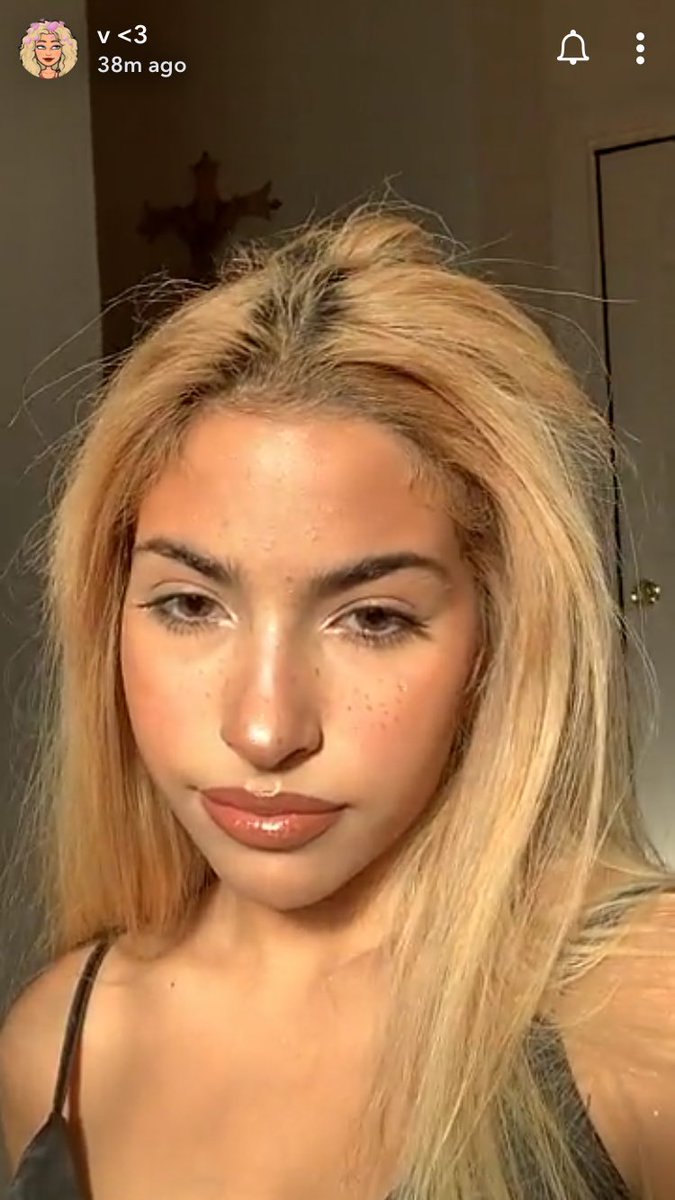 chambsvuitton's tweet image. she kills me omg