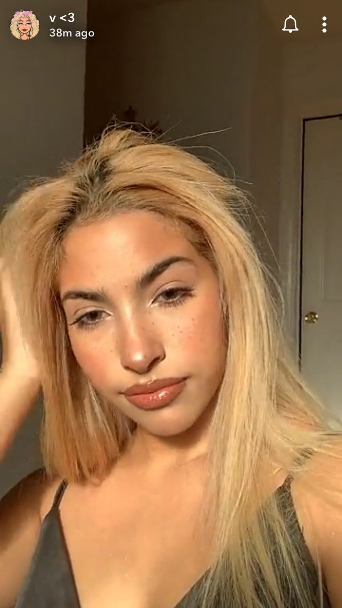 chambsvuitton's tweet image. she kills me omg