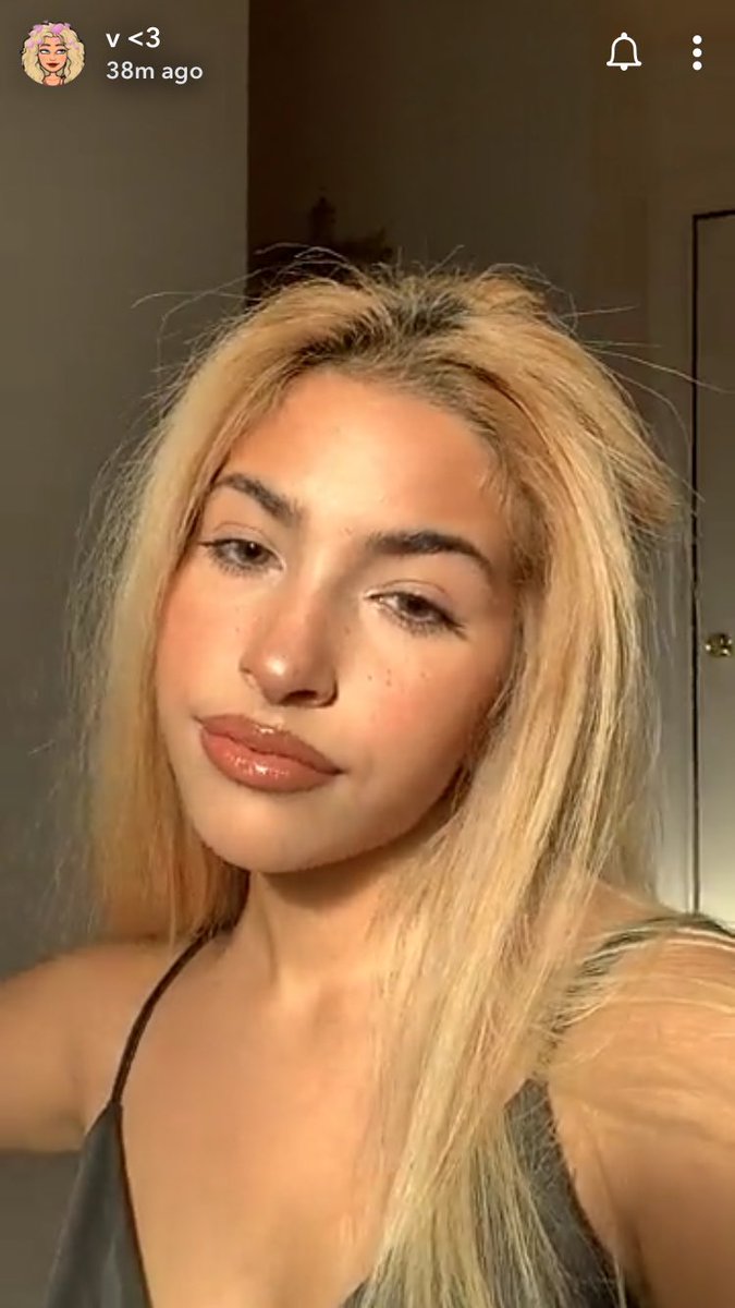 chambsvuitton's tweet image. she kills me omg