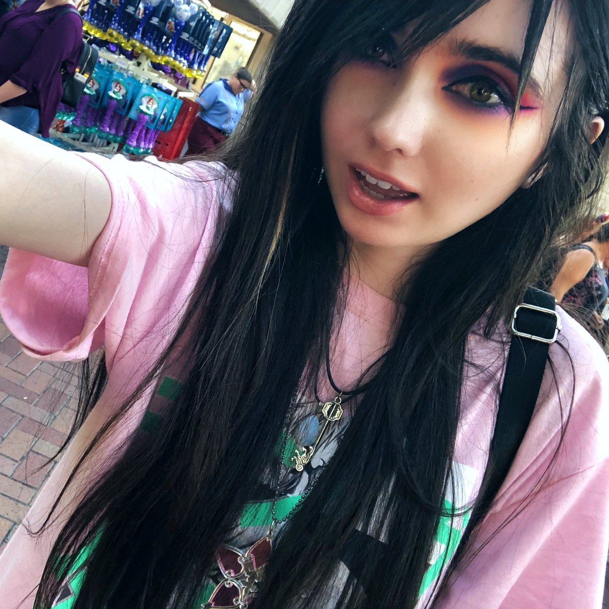 Eugenia_Cooney's tweet photo. At the most magical place on earth again this weekend, Disneyland ✨ I hope you guys are having a magical day! 🦋🦄 https://t.co/K0pSnxYWsZ