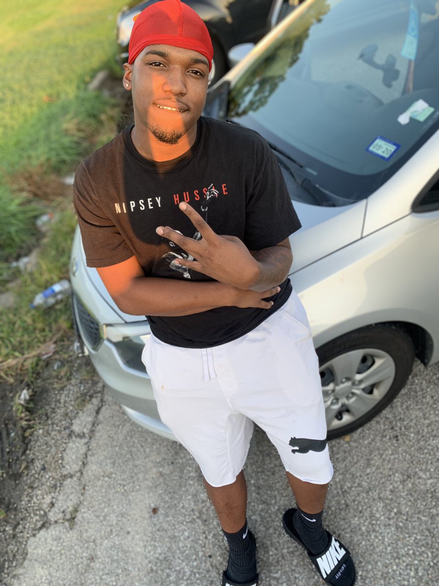 dreeestone's tweet image. 4fingaz uP 2 of em twiSted! #TheSourSide