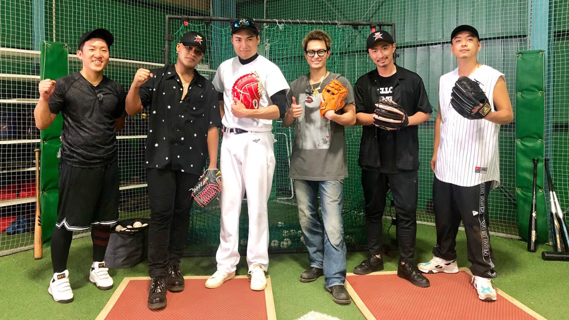 Cl 公式 本日12時配信 今市隆二発足の野球チーム 本格練習スタート Elly 八木将康と共に練習場に向かった今市監督 そこで待ち受けていたのは やる気満々のexile Makidaiとdoberman Infinityのkubo C 初回練習から集結した豪華メンツの実力