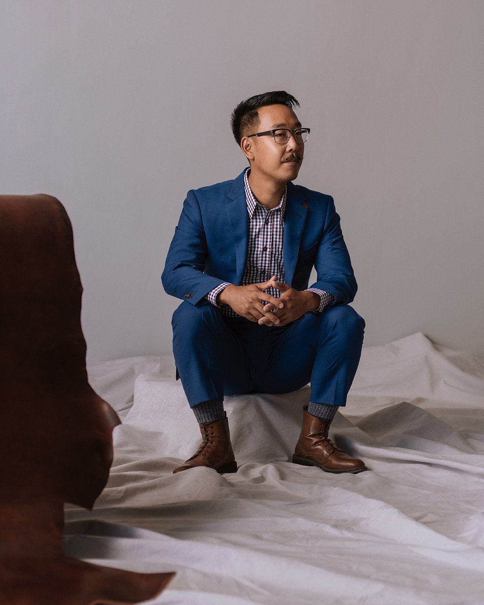 limatusbespoke's tweet photo. Phillip Kimm of WestEast Armory wears "The Leatherworker" in royal blue paired with a navy and brown check dress shirt.⠀
🅼 × 🅲⠀
⠀
Photo: @joshhuskin⠀
⠀⠀
#MakeYourMark #CelebratingCraft #LimatusBespoke https://t.co/x9F5Gz2tfx