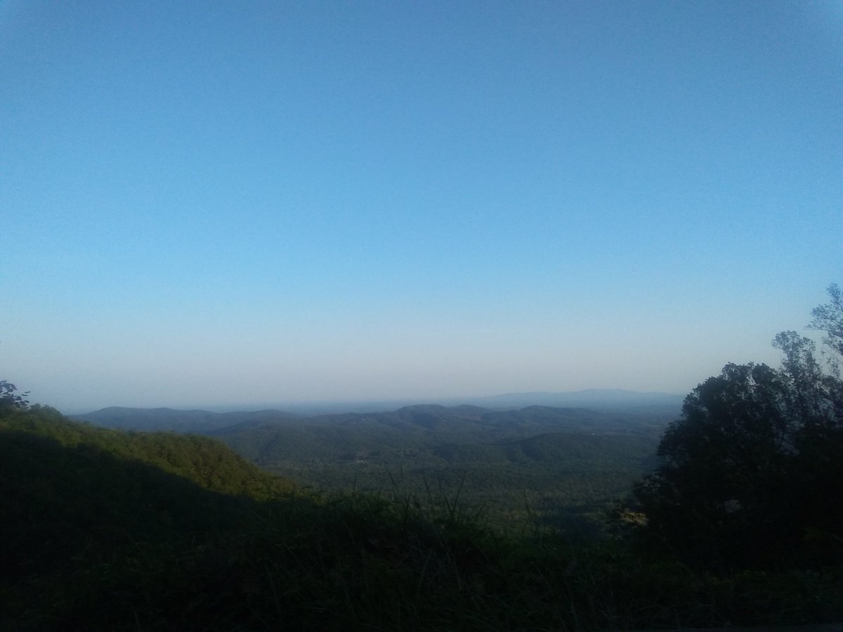 laceinva's tweet photo. Dusk on the #blueridgemountains  in #pcva.... beautiful day...💕 https://t.co/jEcin1jd22