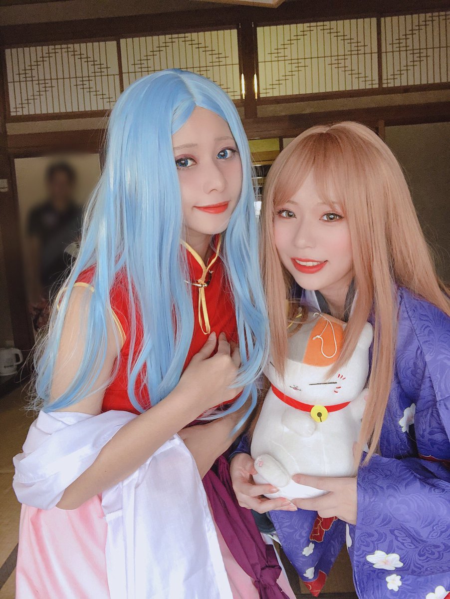 台風のため、旅館の中で撮影
ニャンコ先生を抱いてる女将さん超可愛い！
#人吉旅館 #夏目友人帳 #夏目玲子 #cosplay