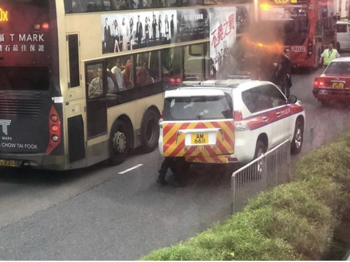 pyBYpy's tweet image. Undercover police pretending to be protesters #FreeHK #PassTheAct #HKHumanRightsandDemocracyAct