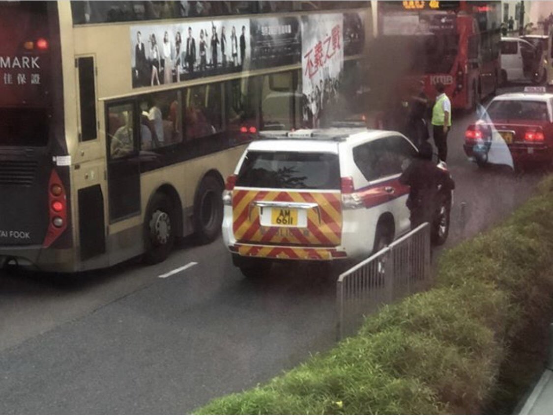 pyBYpy's tweet image. Undercover police pretending to be protesters #FreeHK #PassTheAct #HKHumanRightsandDemocracyAct
