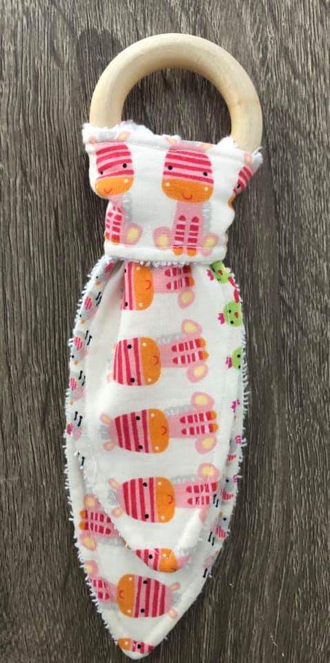 MomlilWonders's tweet image. #bibs and #teethers are #handmade at #Mommyslittlewonders

Order your set here mommyslittlewonders@outlook.com

#madeincanada #smallbiz #newborn #baby #babies #unisex #babyshower #gifts #Ottawa #custom #smallbusiness #shoplocal #Barrhaven