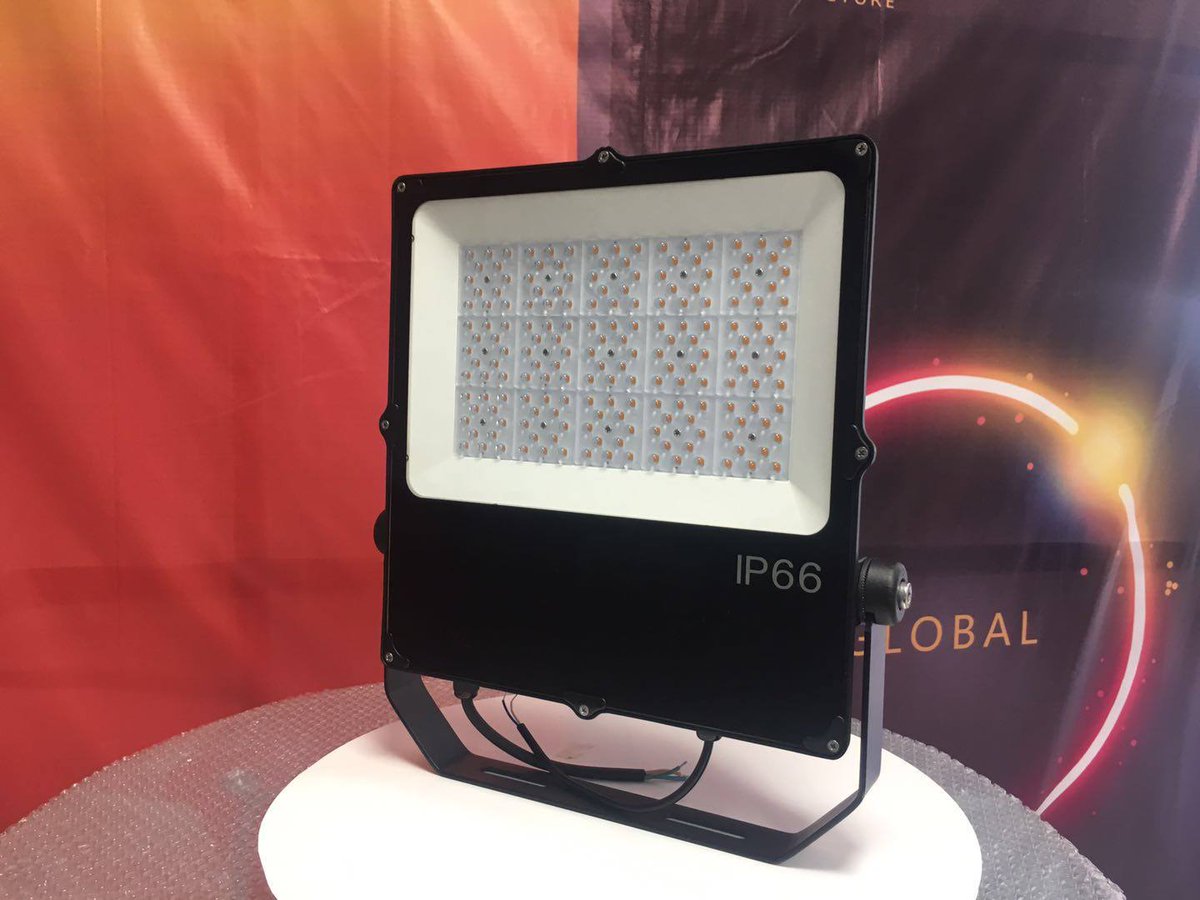 Numerous end project managers are not satisfied with previous low quality products supplied from elsewhere.

Hence more asking us.

We recently completed 30 towers+ at road junctions in Mainland China.

One of numerous projects ongoing.

#LED #Lighting #Design