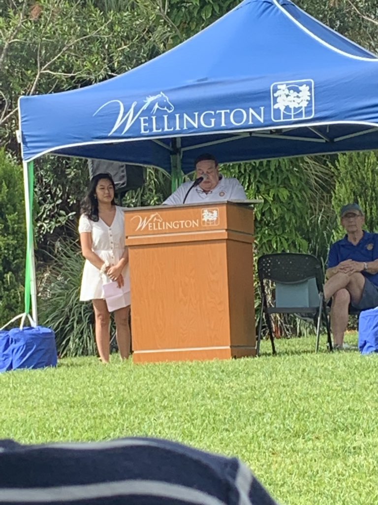Tch_SS_Mont's tweet photo. @PBC_Interact had a great afternoon helping out at the peace ceremony. @PBCHS_Broncos #serviceaboveself #PeaceDay #InternationalDayOfPeace https://t.co/1EobMdmogu